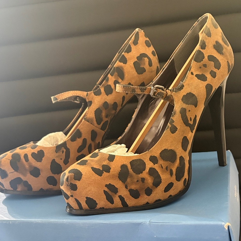 Simply Vera Vera Wang Platform Animal Print Heels